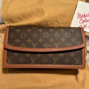 Louis Vuitton Dame GM Clutch